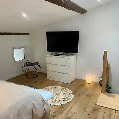 Duplex Centre Historique Climatise * ツーロン